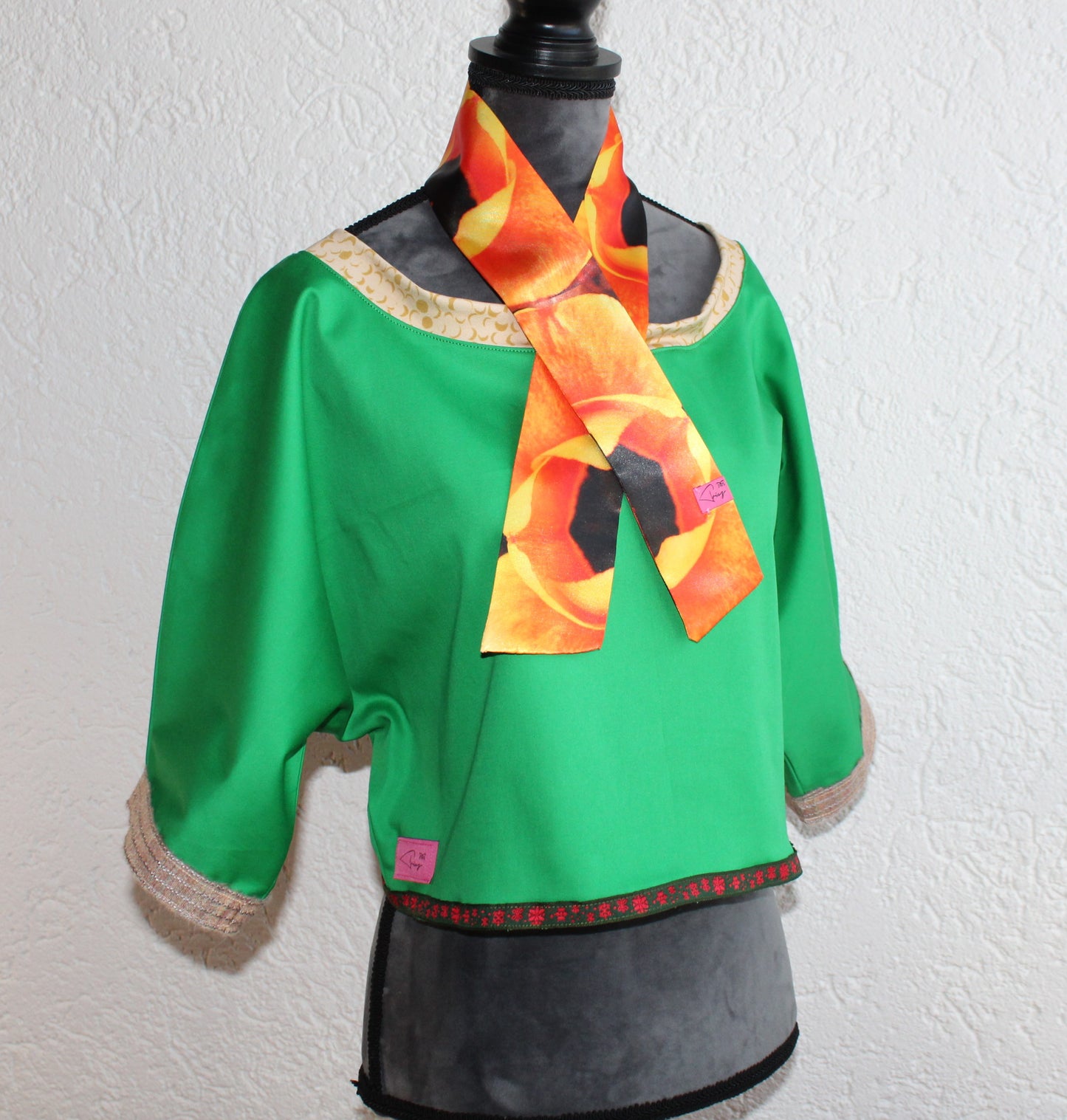 Crop Top with Skinny Scarf in Set