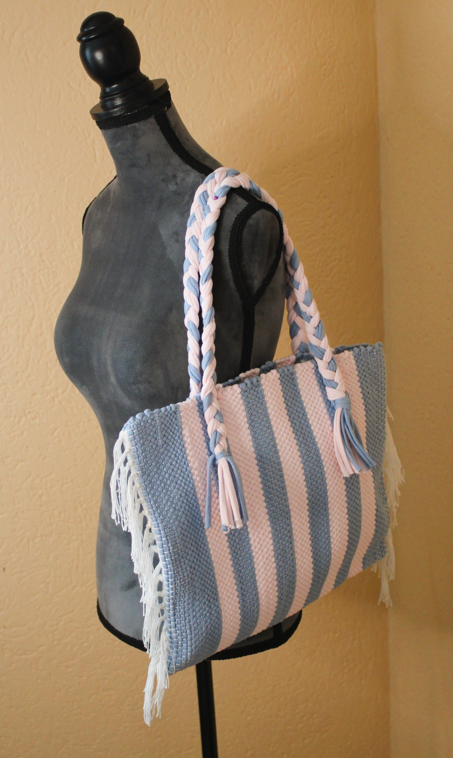 Woven handbag