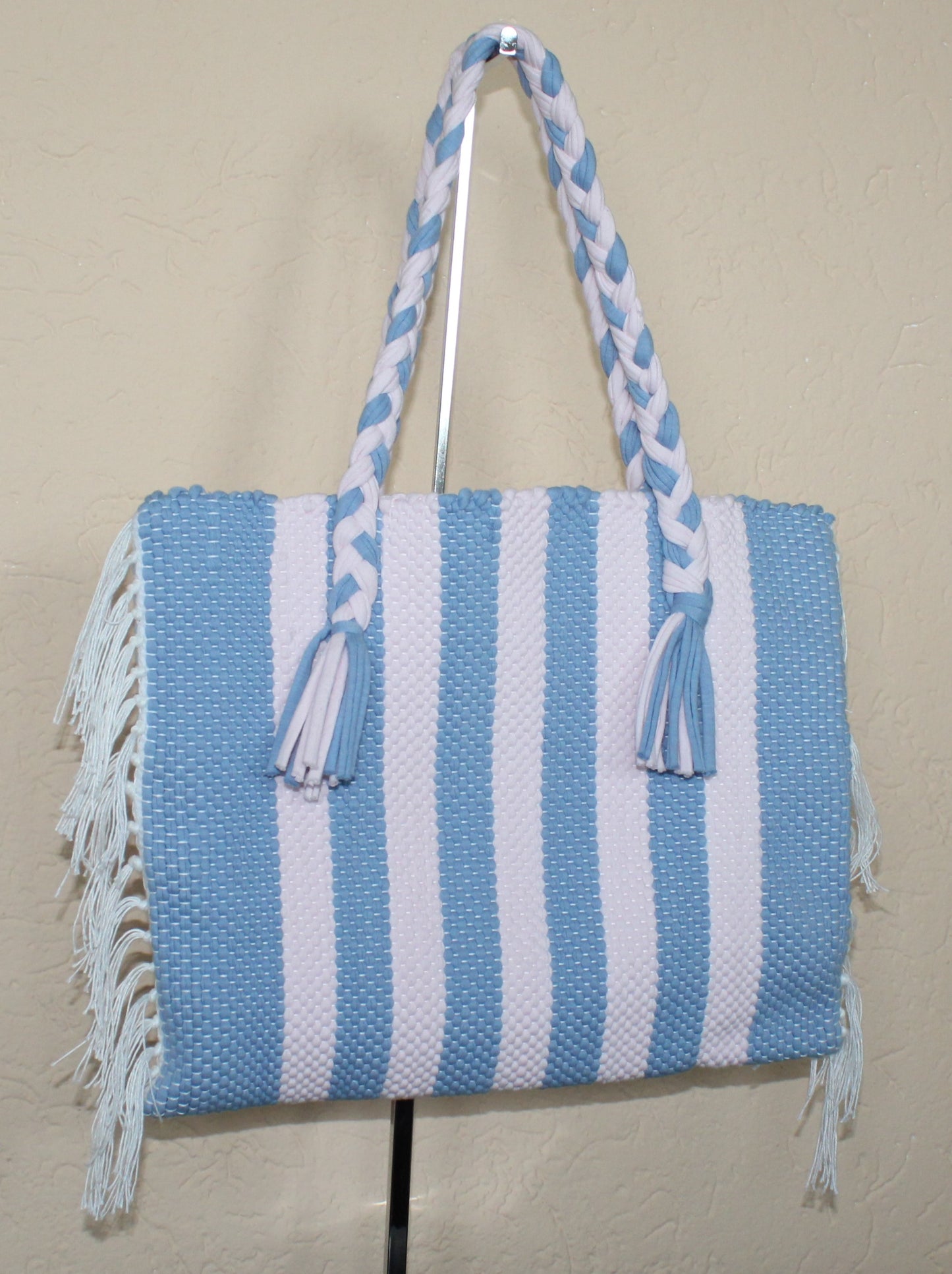 Woven handbag