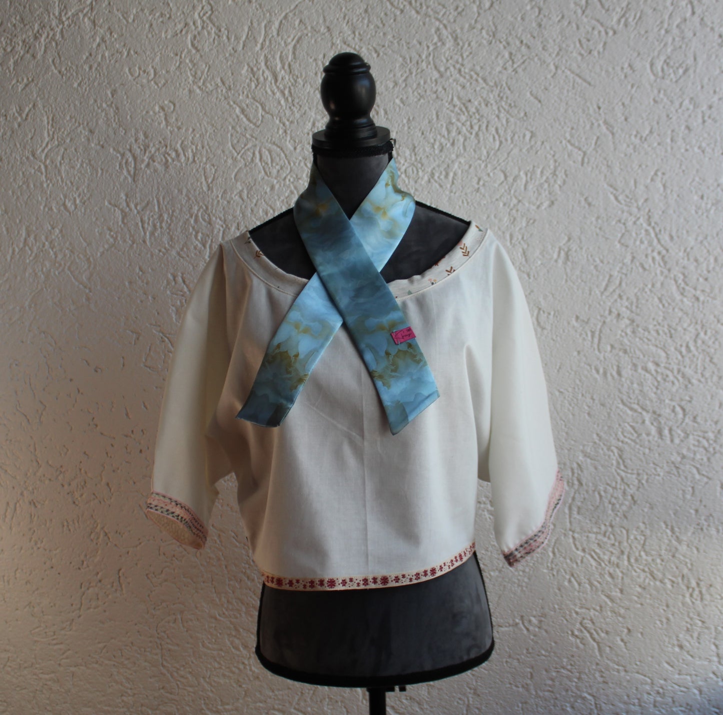 Crop Top with Skinny Scarf in Set